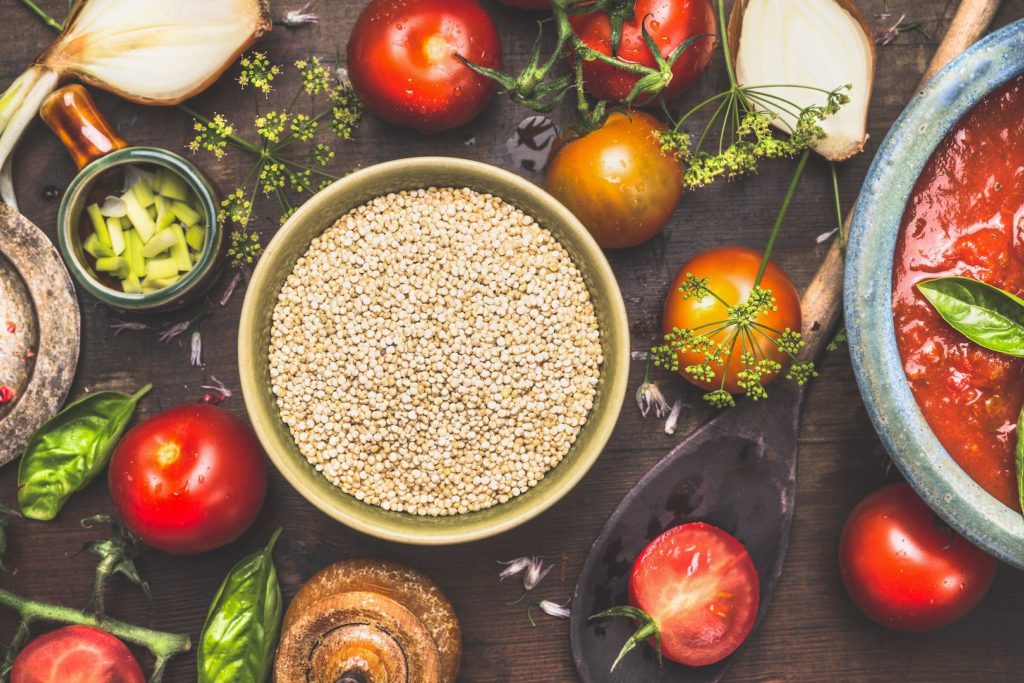 Quinoa contains magnesium and riboflavin
